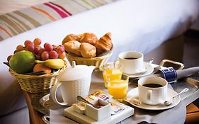 Holiday Inn Paris Montmartre By Ihg